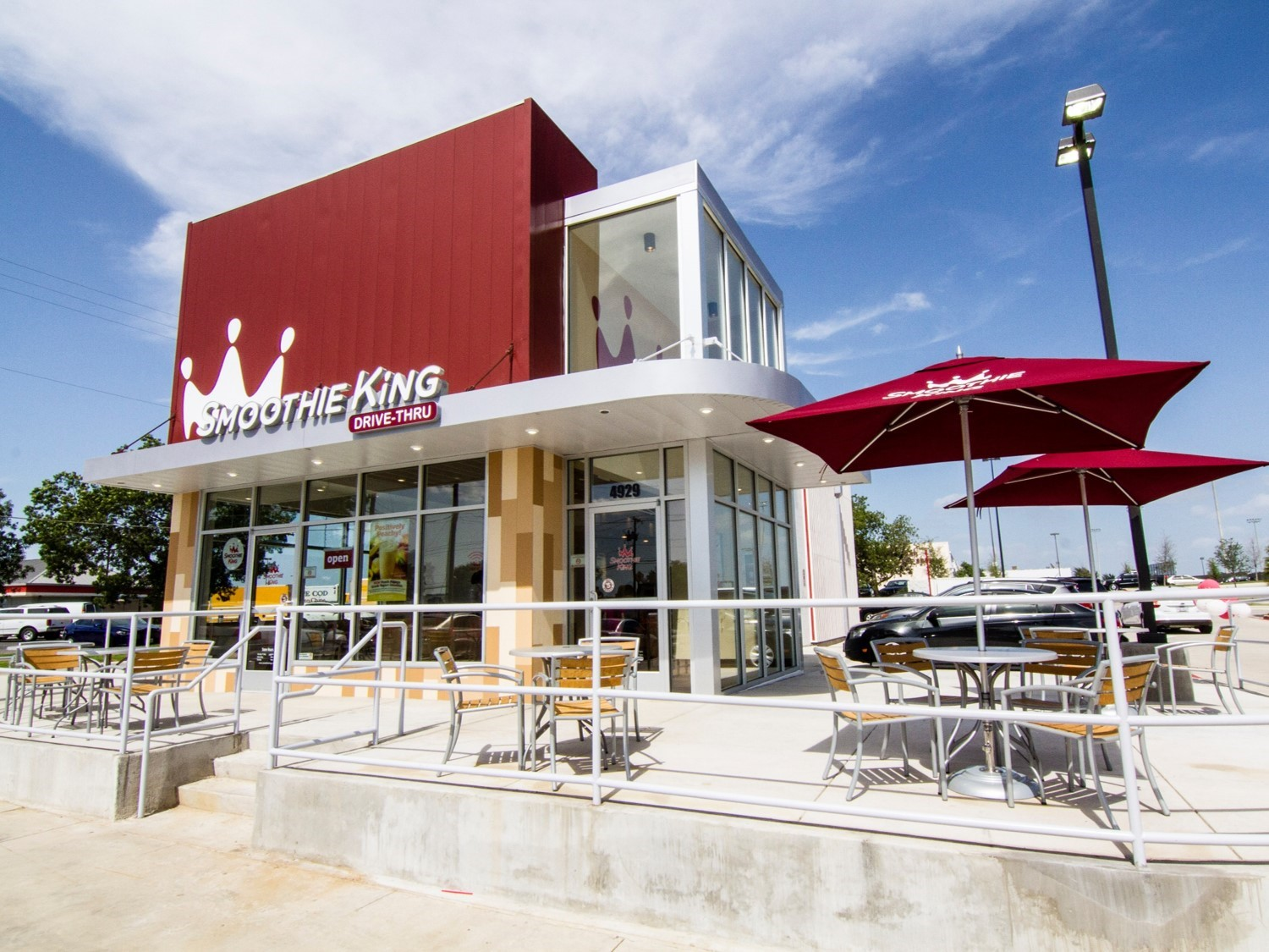 2 Chainz Becomes the Newest Smoothie King Franchisee